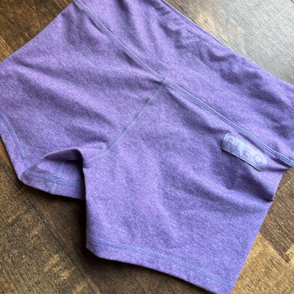 FLEO short - sz Large